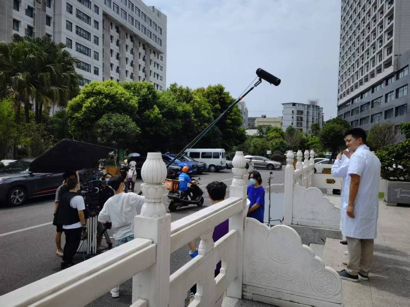 利州区广告片拍摄公司低成本实现高规格制作的诀窍